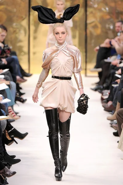 Look 23